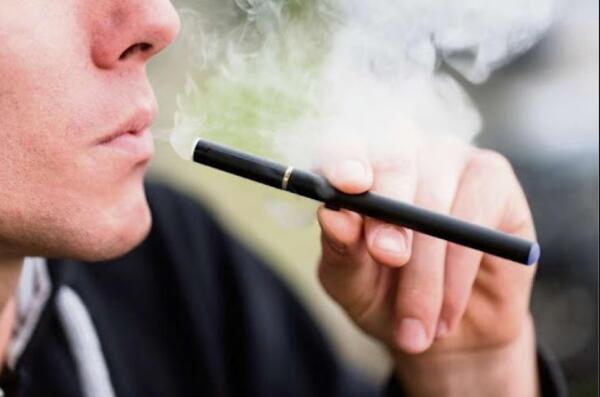 OMS pede a governos que façam fortes regulamentações sobre cigarro eletrônico