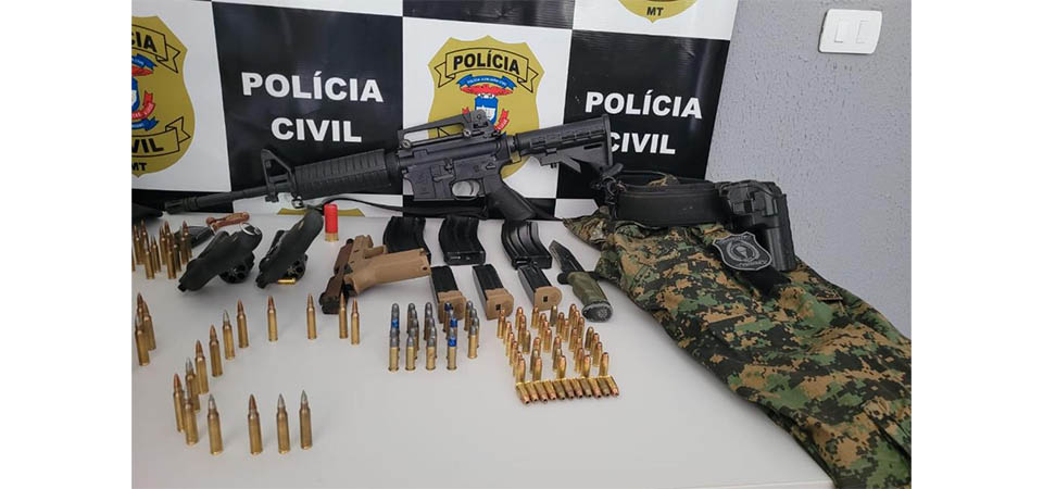 Polícia Civil descobre arsenal clandestino e comércio ilegal de armas de fogo