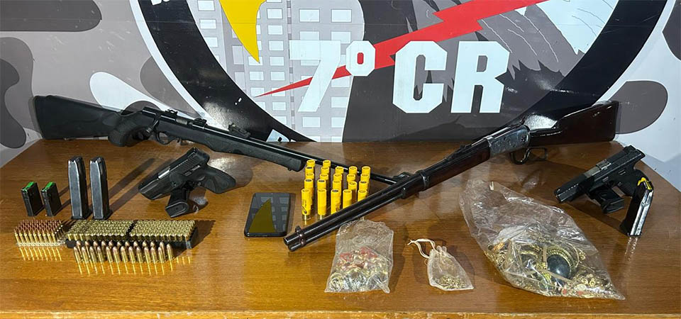 Força Tática prende homem com armas de fogo furtadas na zona rural