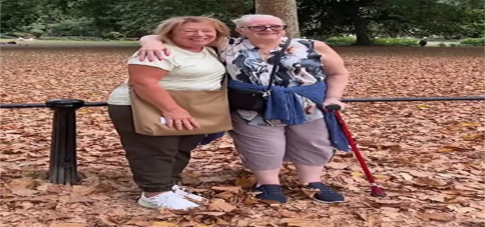 Amigas virtuais que só comunicavam por cartas e e-mails finalmente se encontram após 51 anos