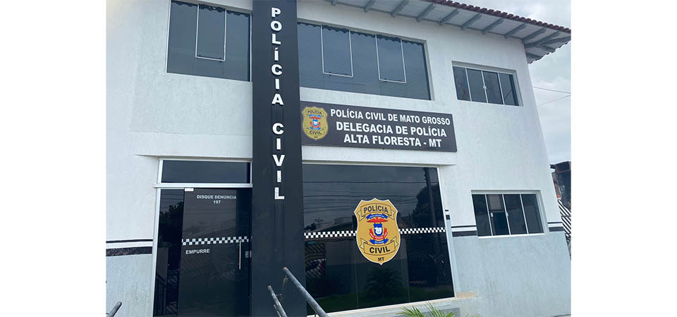 Dupla chega de moto e executa ex-presidiário com tiros de pistola