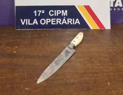 Após briga, aluno de 10 anos leva faca na escola para "confrontar" colega