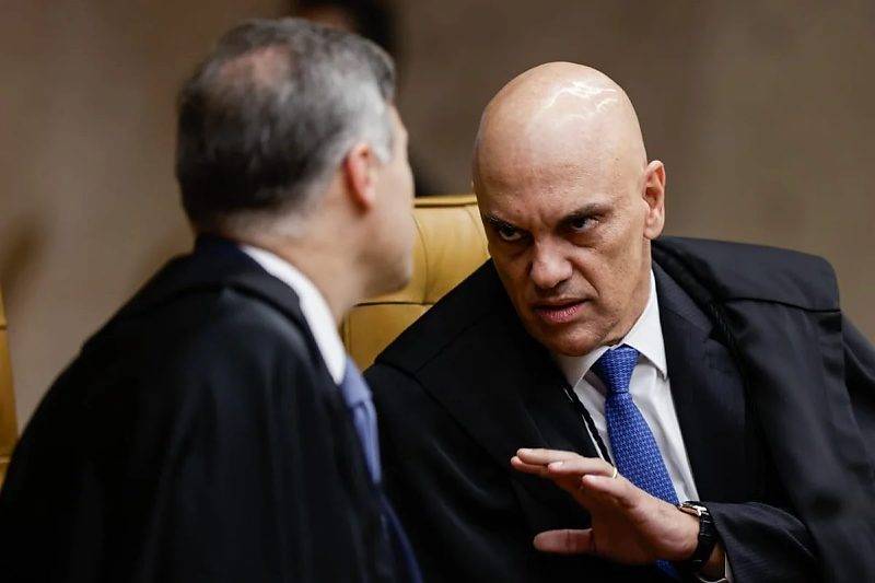 Clima tenso: Moraes e Mendonça batem boca no STF