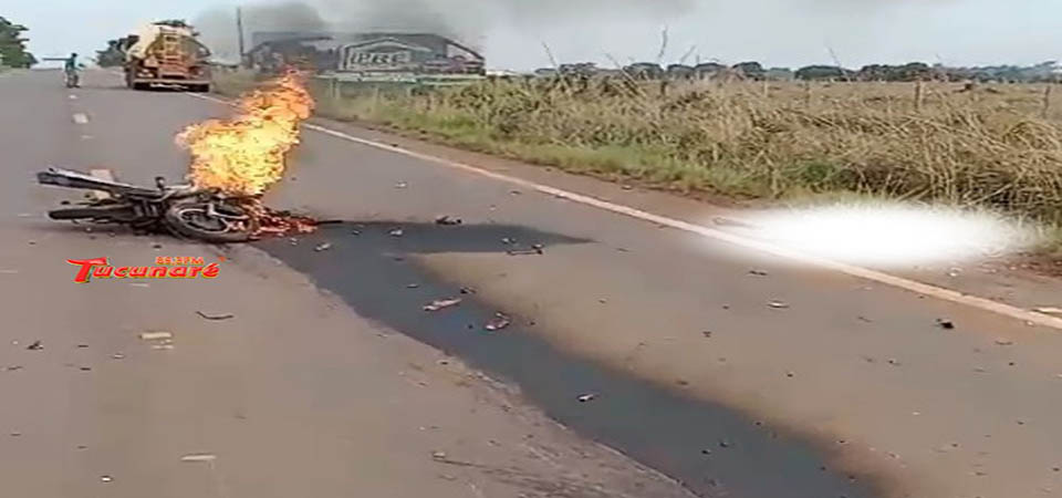 Motociclista morre ao bater de frente com caminhão de Combustível