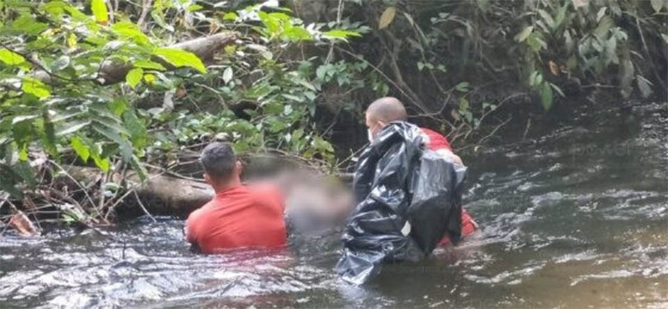 Corpo em em estado avançado de decomposição é encontrado dentro de rio