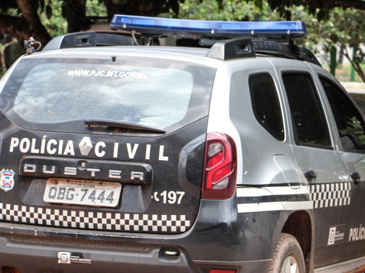 Mãe denuncia professor por enviar vídeos se masturbando para aluna